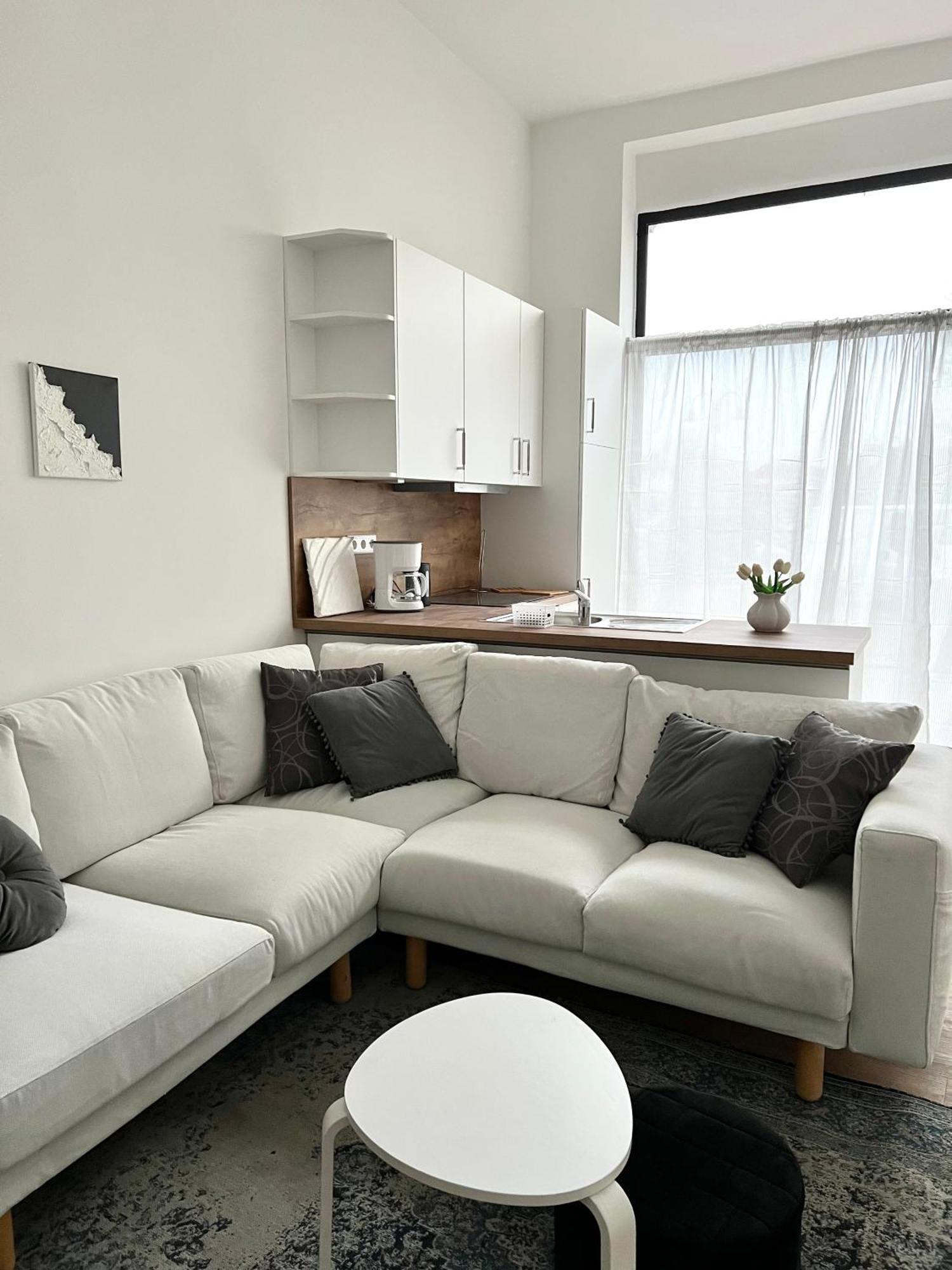 Living One Varel 1 Экстерьер фото