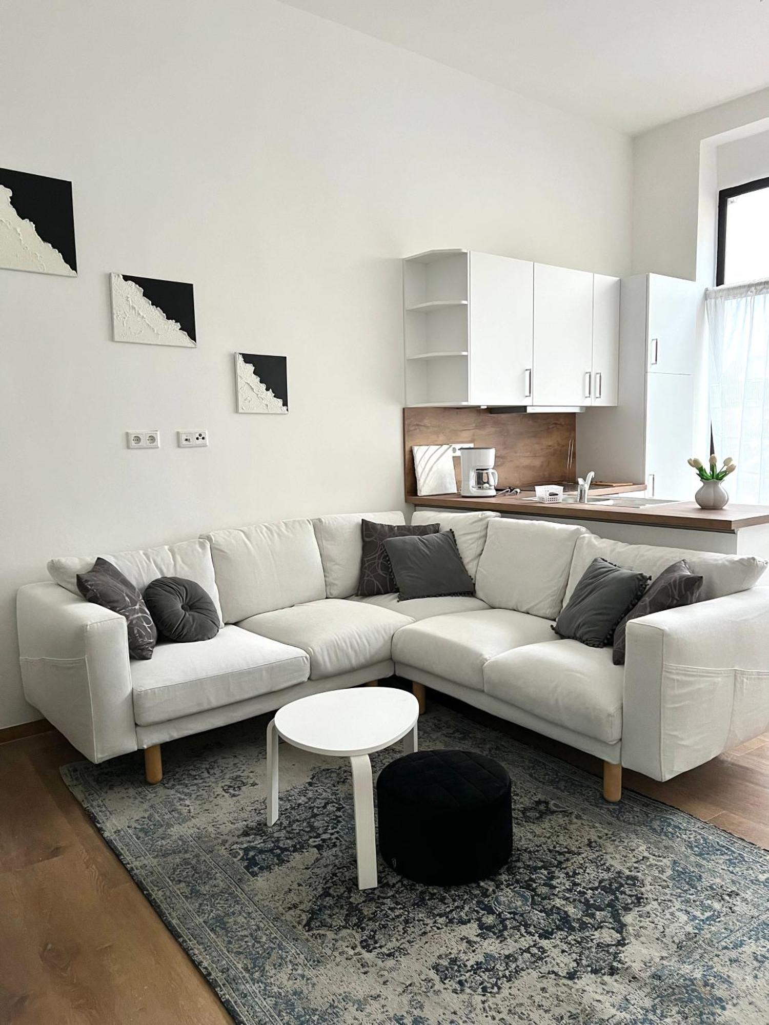 Living One Varel 1 Экстерьер фото